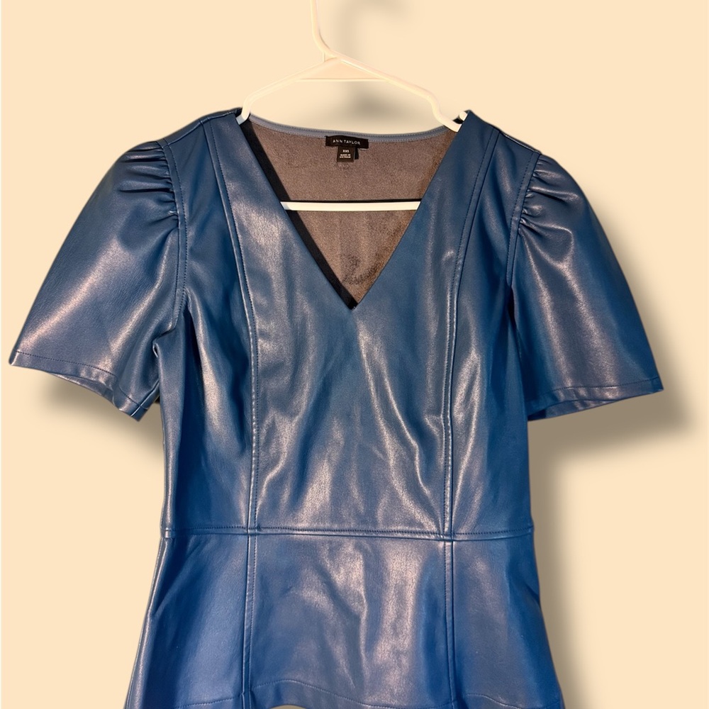 Ann Taylor Blue Puff Sleeve Fitted Blouse